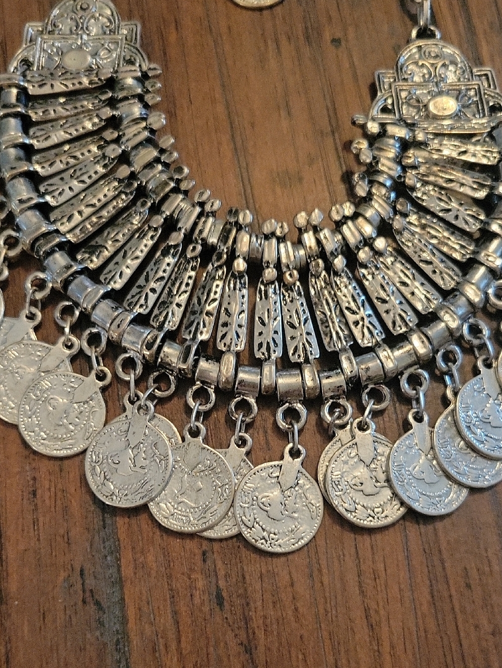 Vintage silver-toned coin bib necklace & matching Earrings - Picture 3 of 5